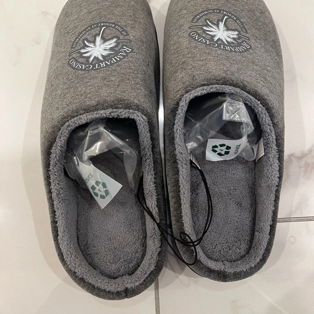 Gray Men’s Slip-On Plush Slippers